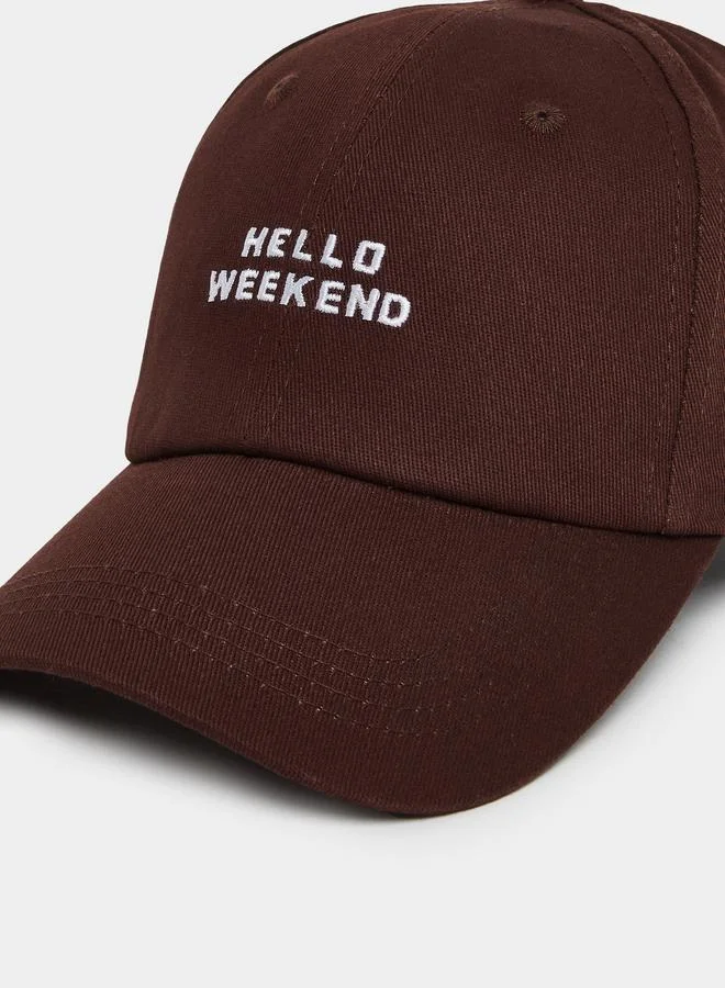 ستايلي كاب بيسبول بتفاصيل مُطرّزة